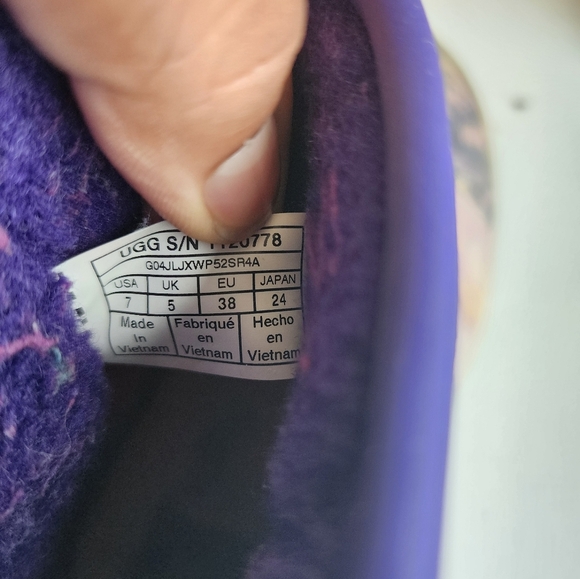 UGG CLASSIC CLEAR MINI MARBLE VIOLET NIGHT WATERPROOF FUR BOOT SIZE 7 WOMEN - Picture 6 of 10
